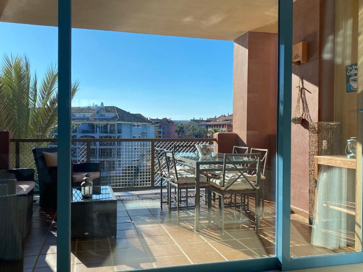 Apartamento Con Terraza Sobre La Marina De Sotogrande San Roque  Extérieur photo