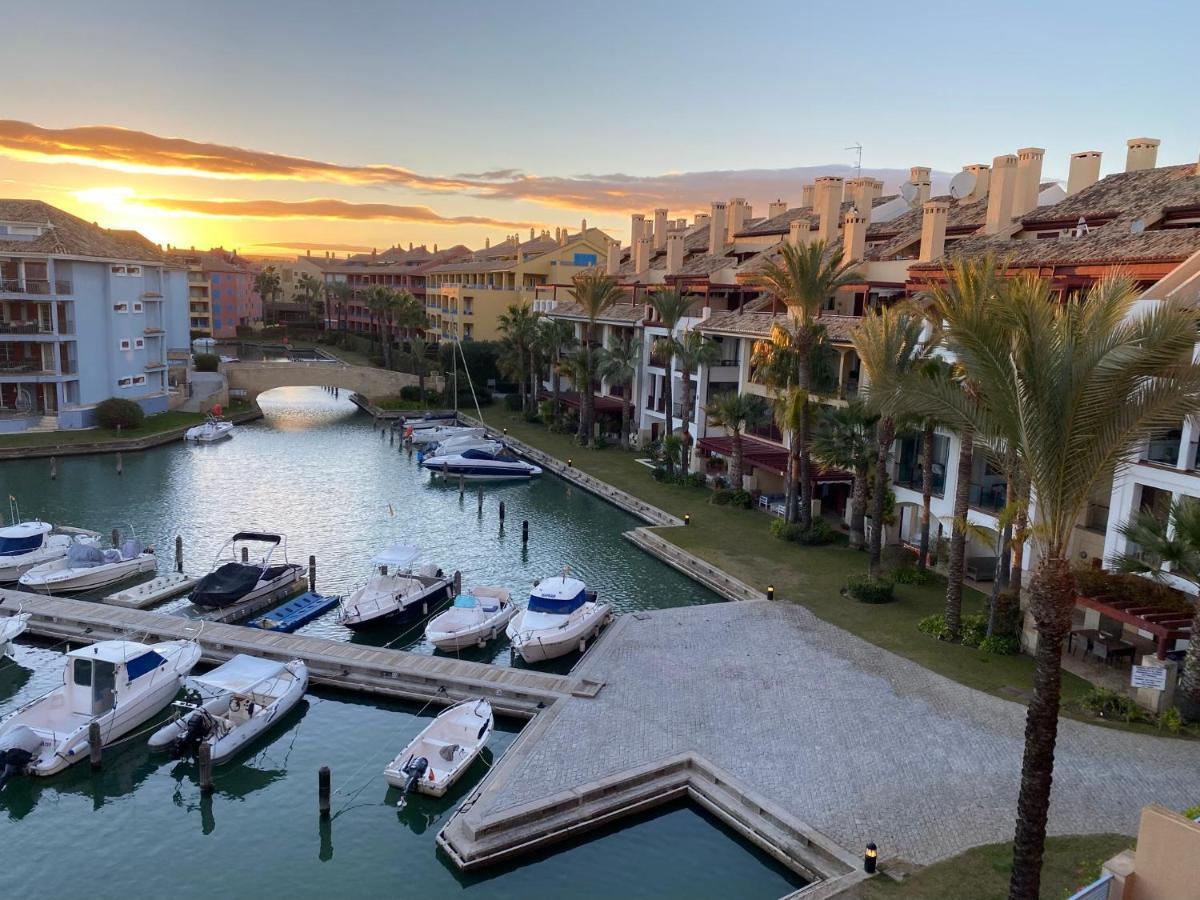 Apartamento Con Terraza Sobre La Marina De Sotogrande San Roque  Extérieur photo