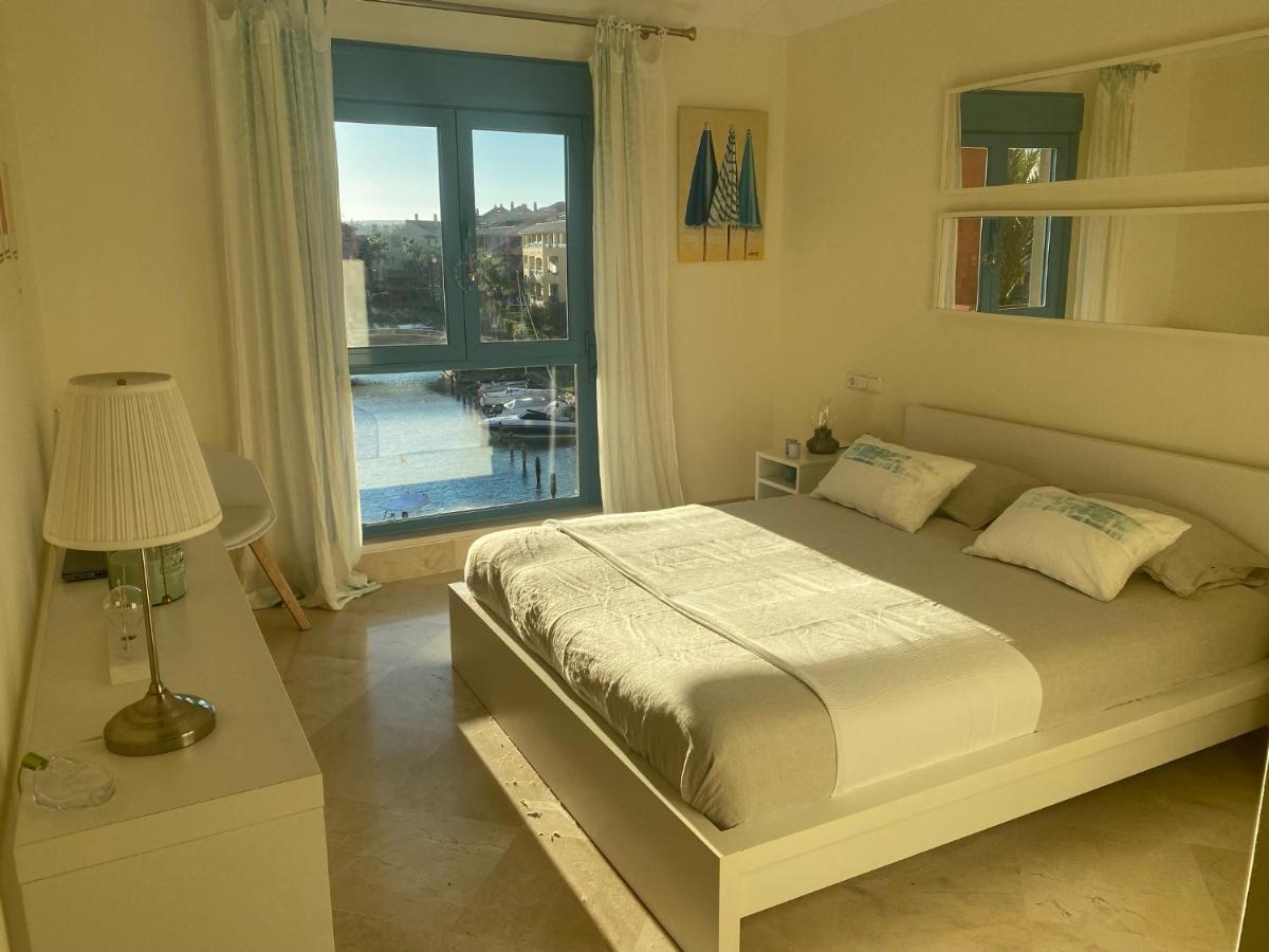 Apartamento Con Terraza Sobre La Marina De Sotogrande San Roque  Extérieur photo