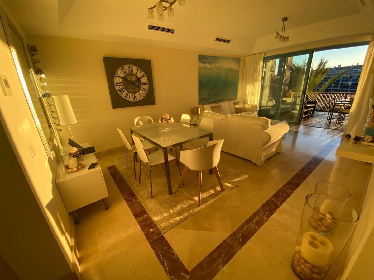 Apartamento Con Terraza Sobre La Marina De Sotogrande San Roque  Extérieur photo