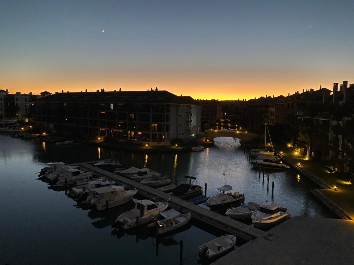 Apartamento Con Terraza Sobre La Marina De Sotogrande San Roque  Extérieur photo